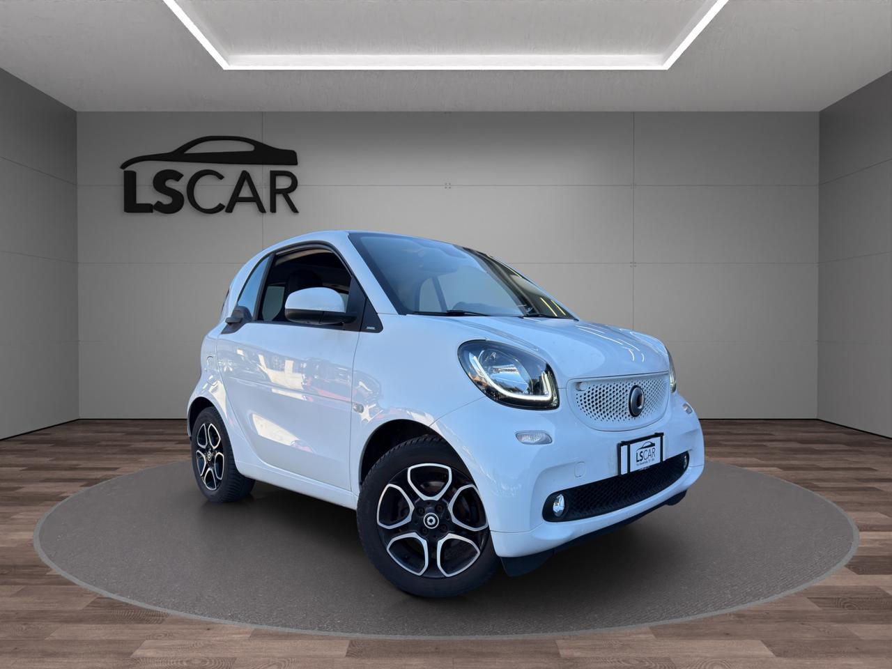 Smart fortwo coupe Fortwo 1.0 Passion 71cv - Unipro - Promo Finanziamento - Cerchi in lega - Sedili riscaldabili - LED - Bracciolo