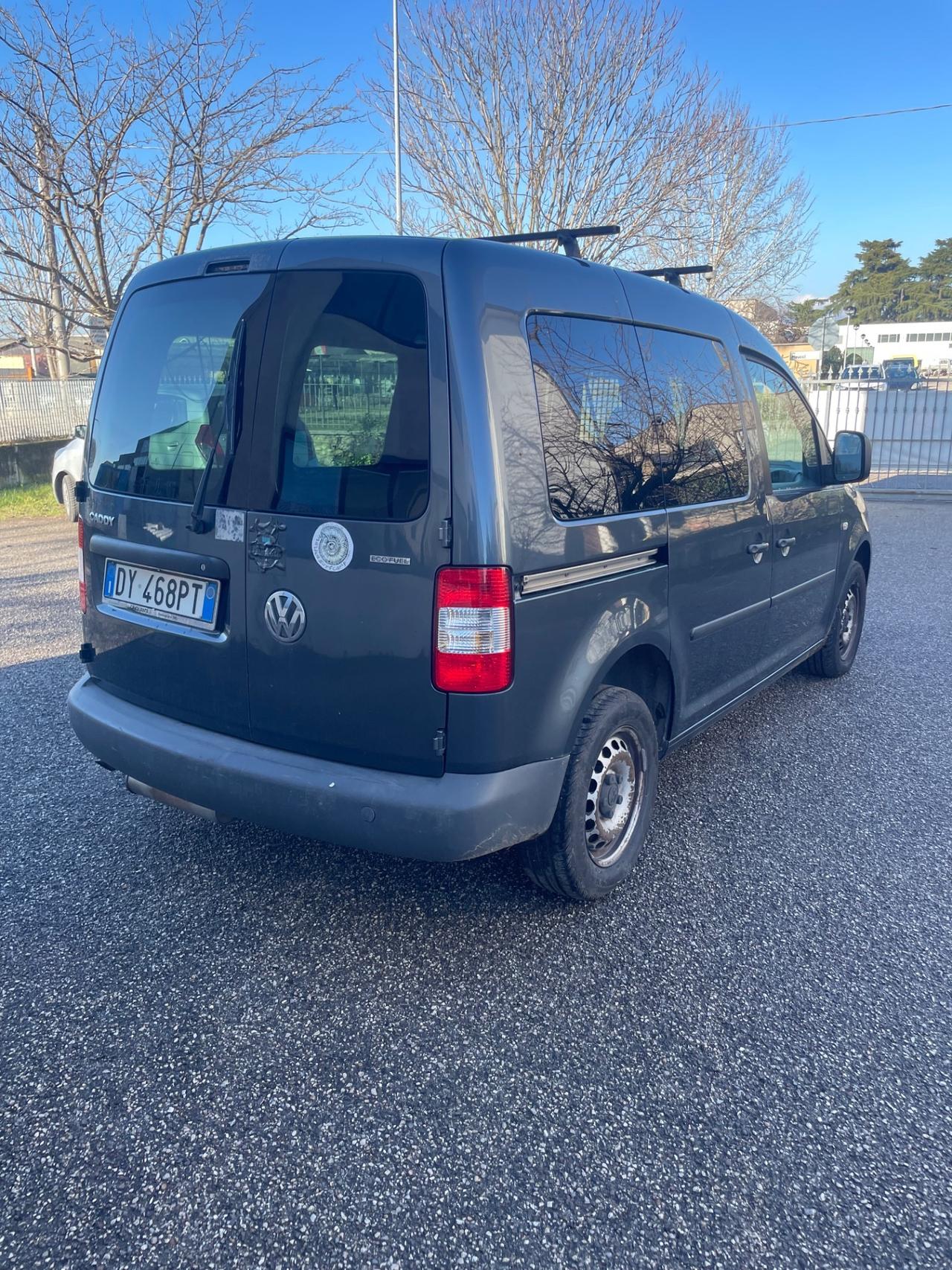 Volkswagen Caddy 2.0 Ecofuel 4p. Van Vetrato