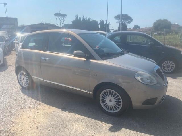 Lancia Ypsilon 1.2 Argento