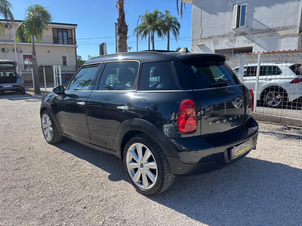MINI COOPER D COUNTRYMAN ALL 4 TETTO APRIBILE