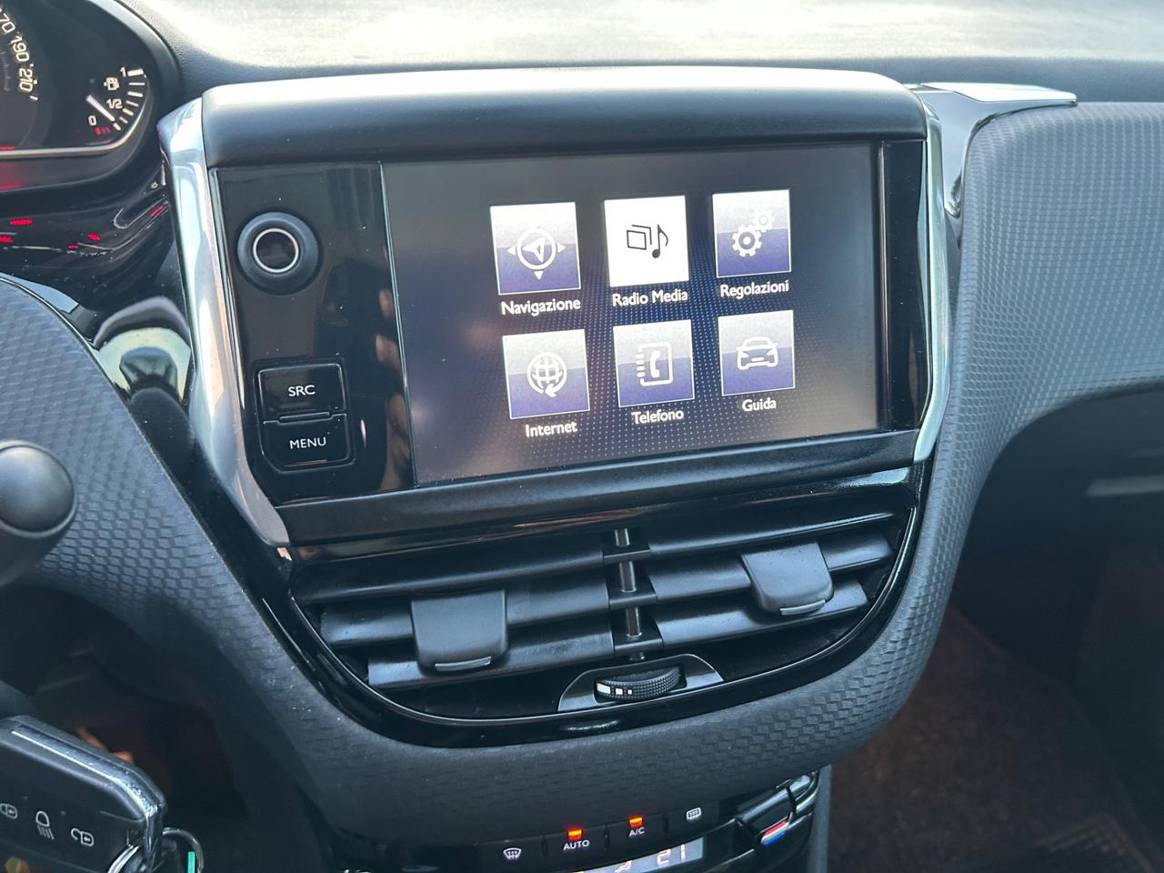 Peugeot 2008 BlueHDi 120 S&S Black Matt
