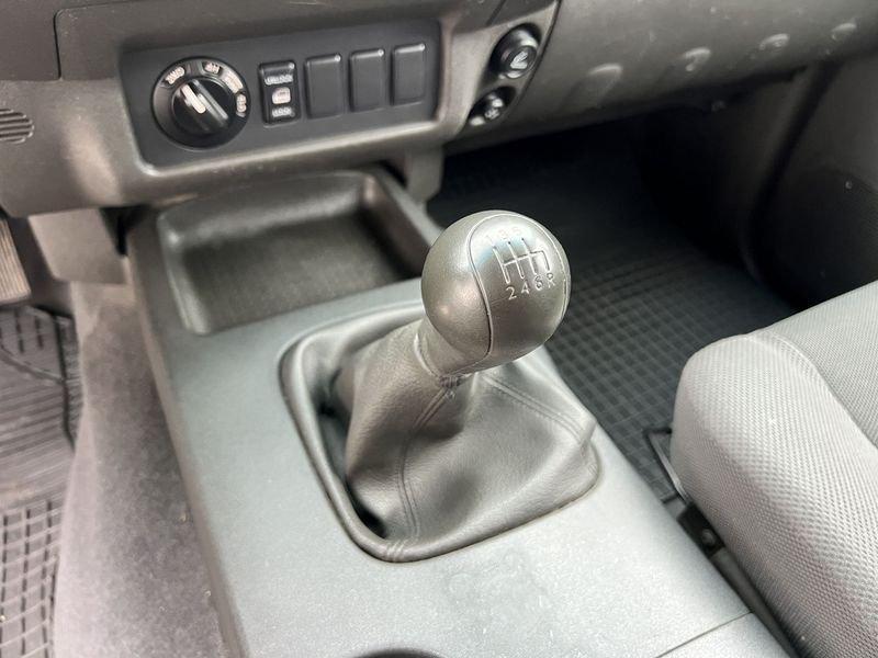 Nissan Navara Navara 2.5 dCi 4 porte Double Cab LE