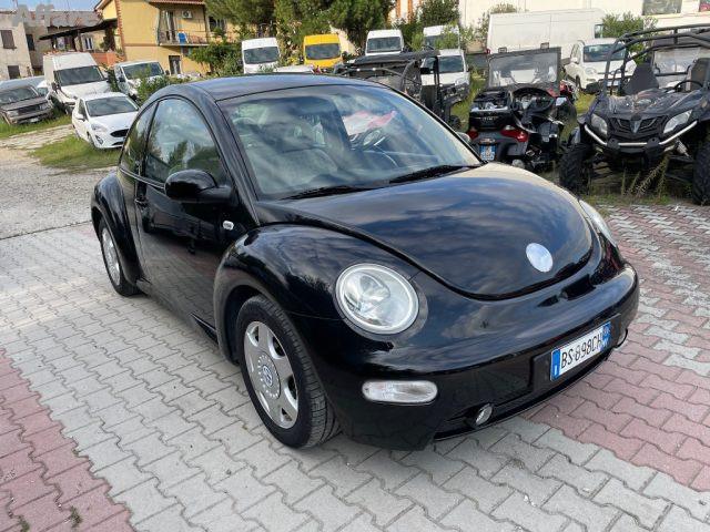 VOLKSWAGEN New Beetle 1.6