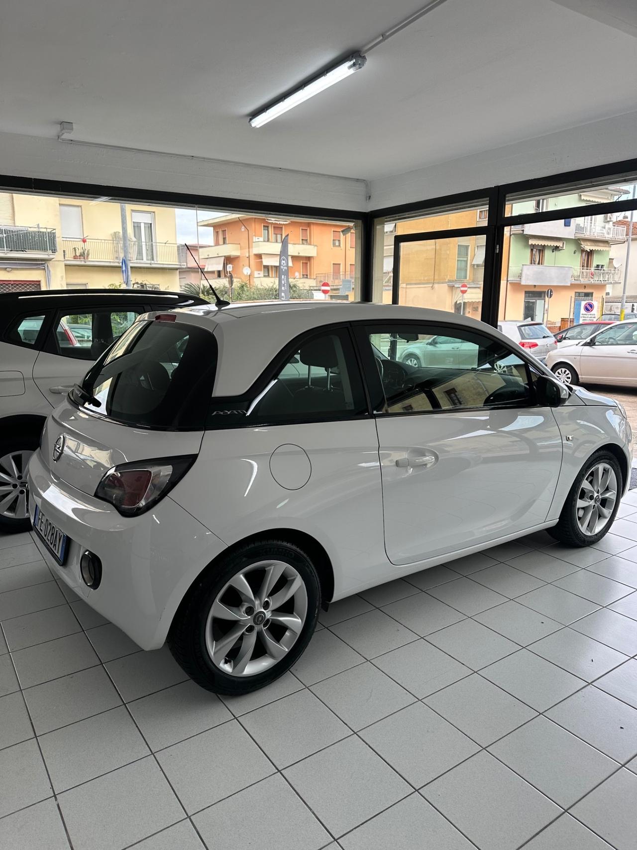 Opel Adam 1.2 70 CV