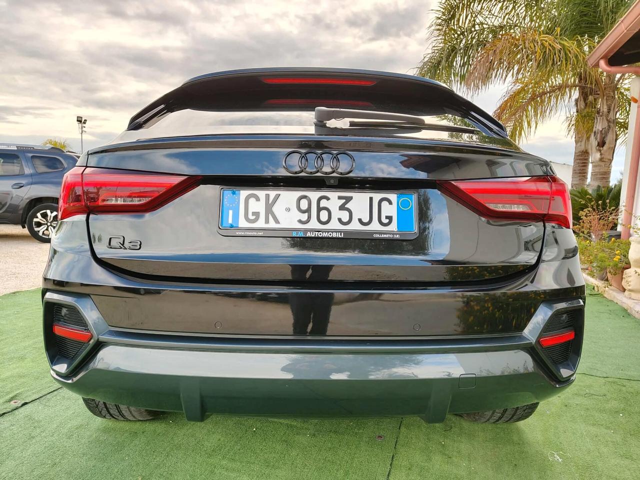 Audi Q3 SPB 35 TDI Identity Black S tronic - 2022