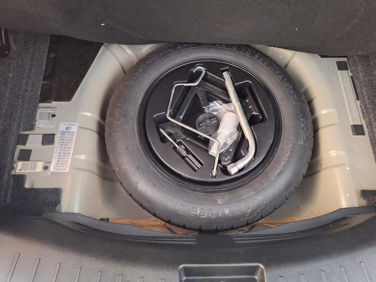 Lancia Ypsilon 1.2 69 CV 5 porte Elefantino