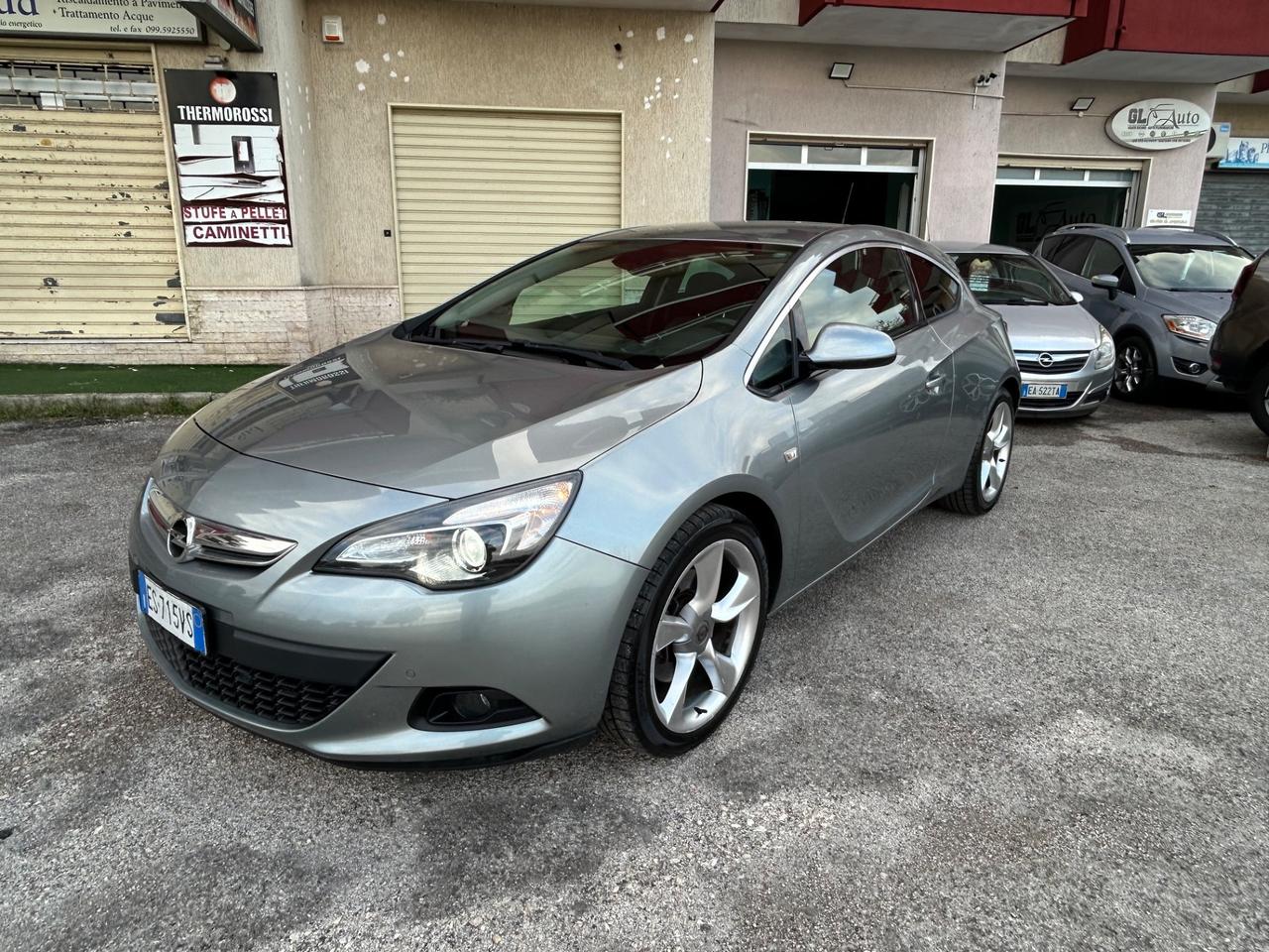 Opel Astra GTC 1.6 Turbo 180CV S&S 3p.