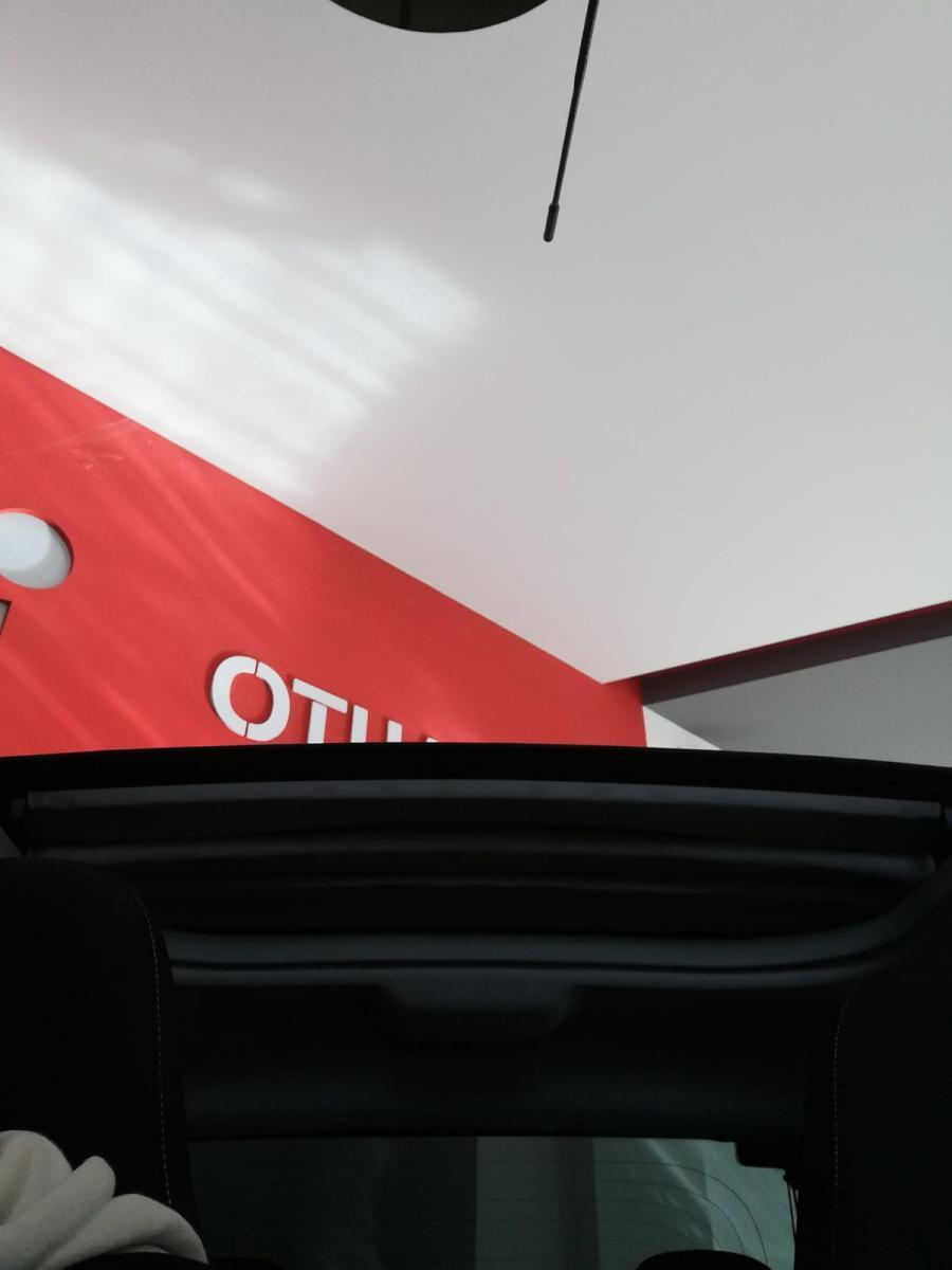 PEUGEOT - 108 - PureTech 82 5p. Allure TOP!