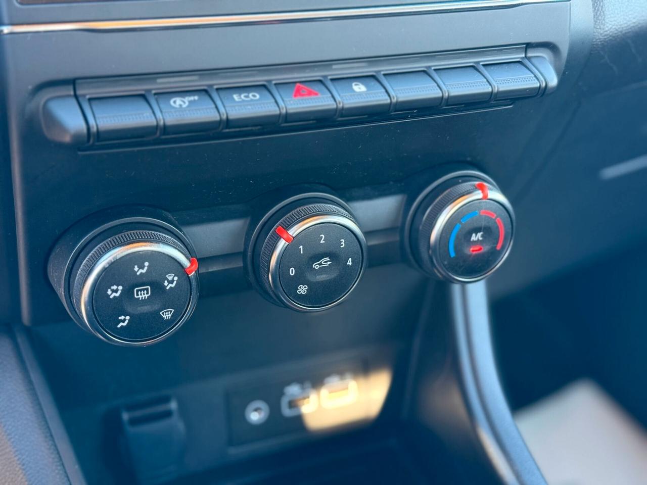 Captur TCe 100 CV GPL Equilibre N1 Autocarro Iva Esposta 2024