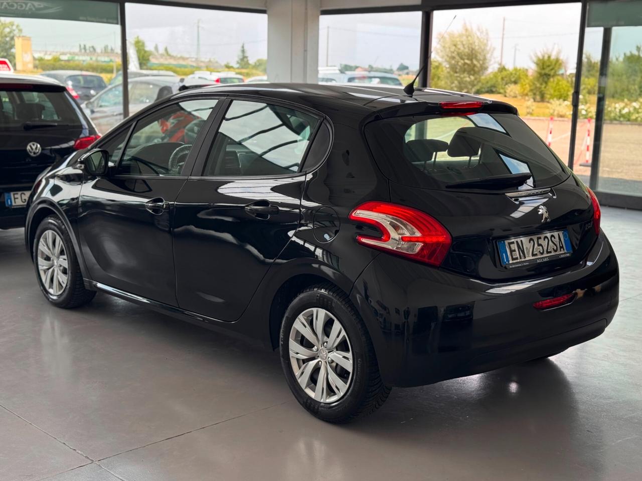 Peugeot 208 1.2 VTi 82 CV 5 porte Allure