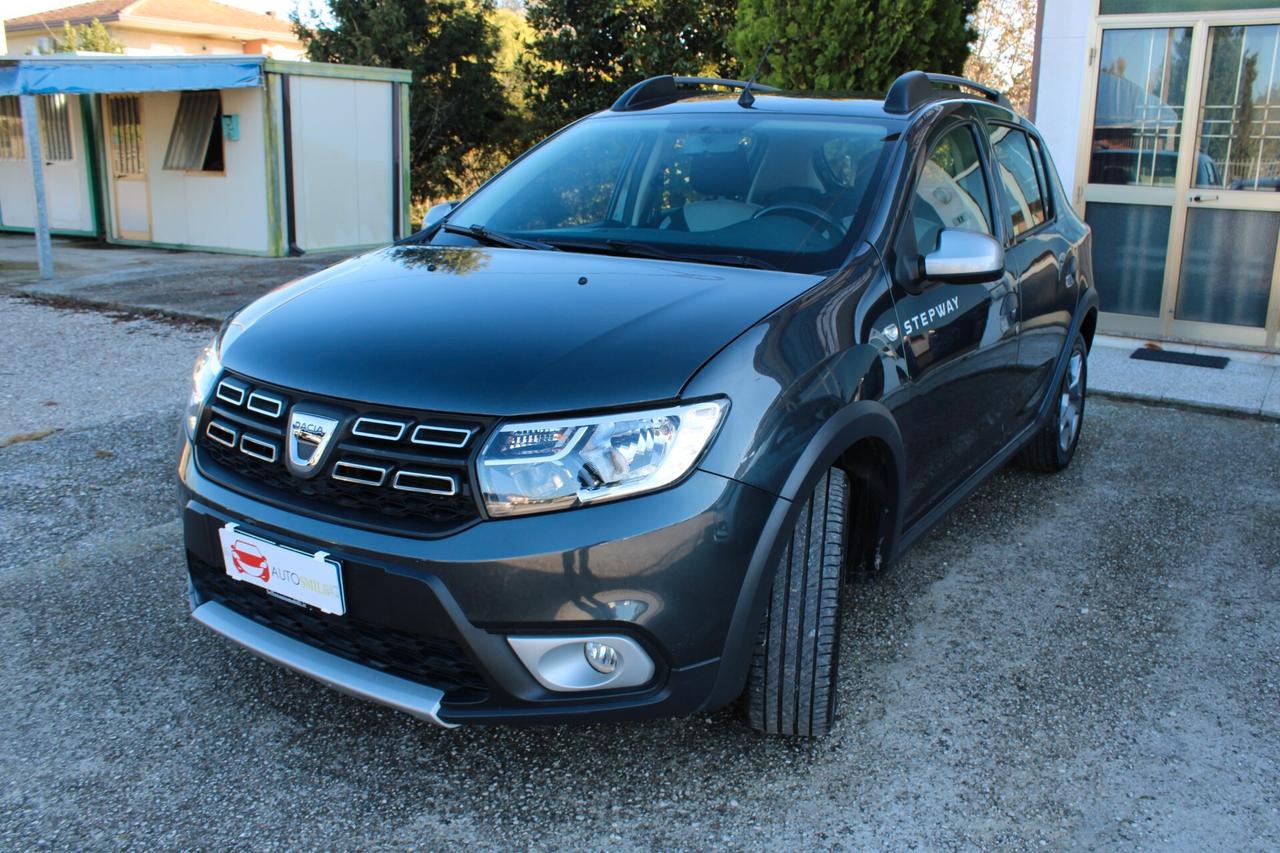 Dacia Sandero Stepway 1.0 TCe 100CV ECO-G 15th Anniversary