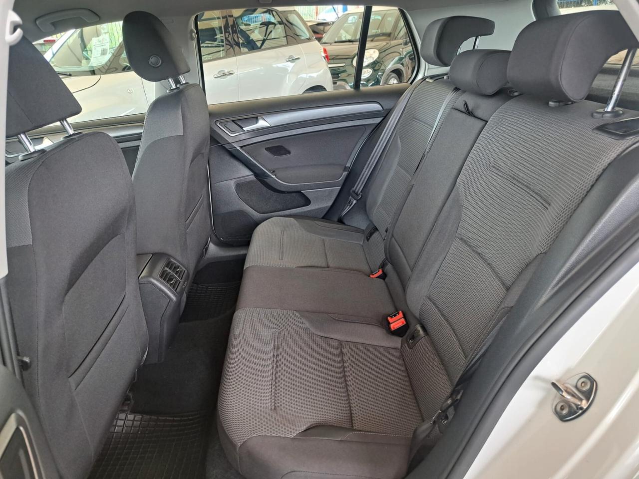 Volkswagen Golf 1.6 TDI 115 CV 5p. Business BlueMotion Technology