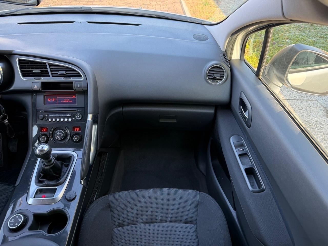 Peugeot 3008 1.6 HDi 112CV