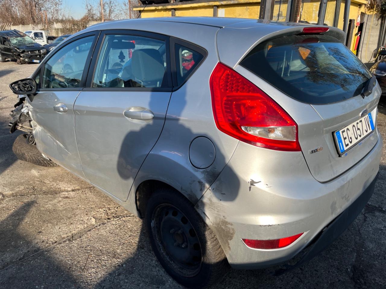 Ford Fiesta 1.4 TDCi 5p. 2011 incidentata