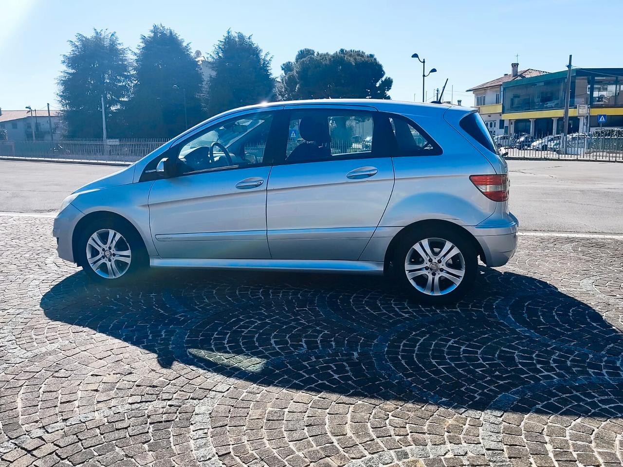 Mercedes-benz B 180 B 180 BlueEFFICIENCY Executive