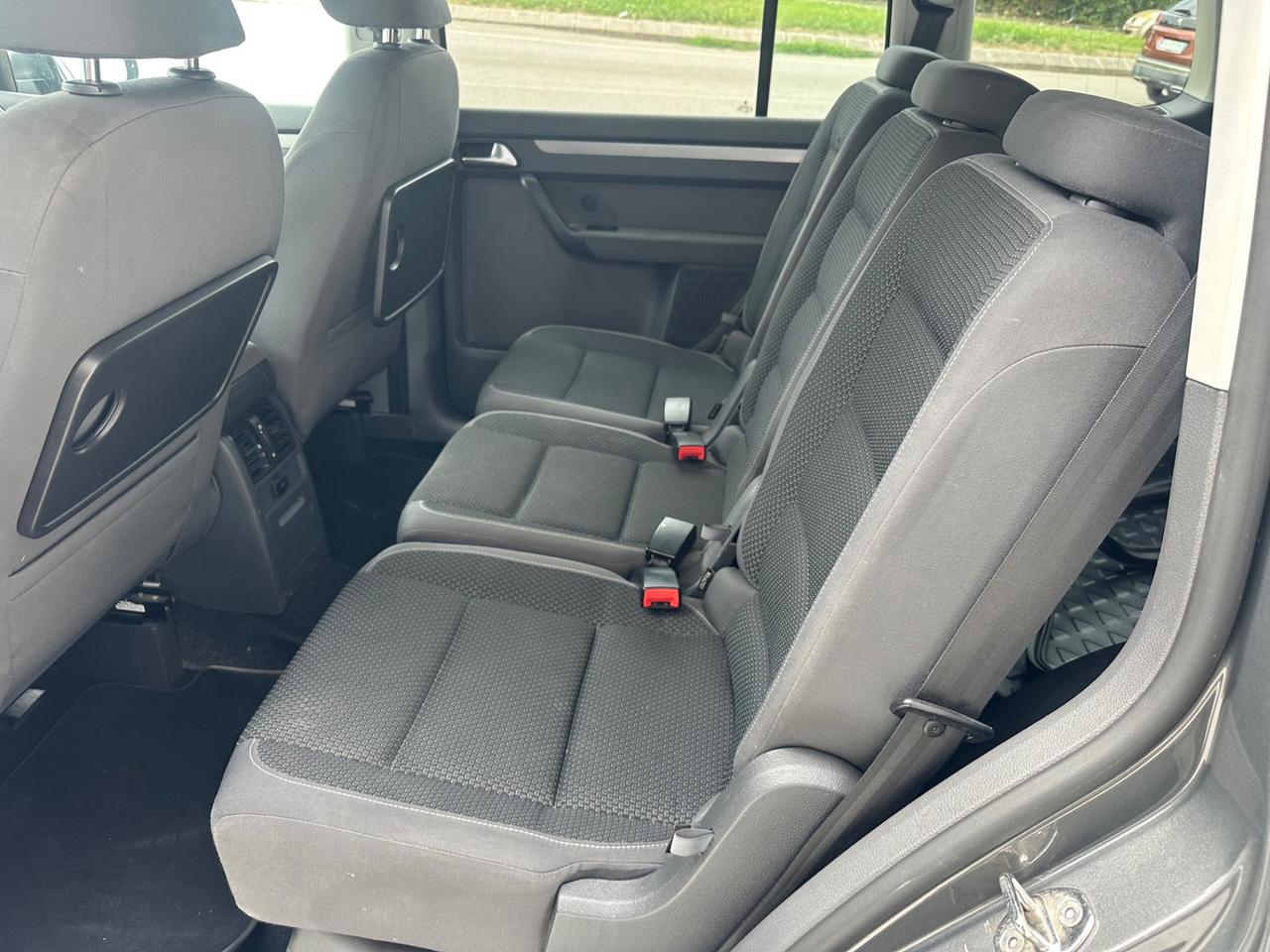 Volkswagen Touran 1.6 TDI DSG Comfortline 7 posti automatico