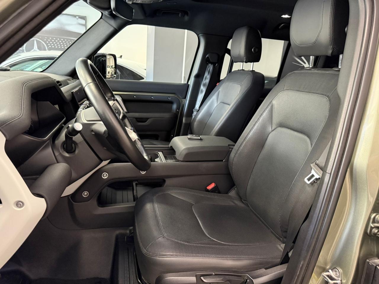 Land Rover Defender 110 3.0D I6 200 CV AWD Auto X-Dynamic S