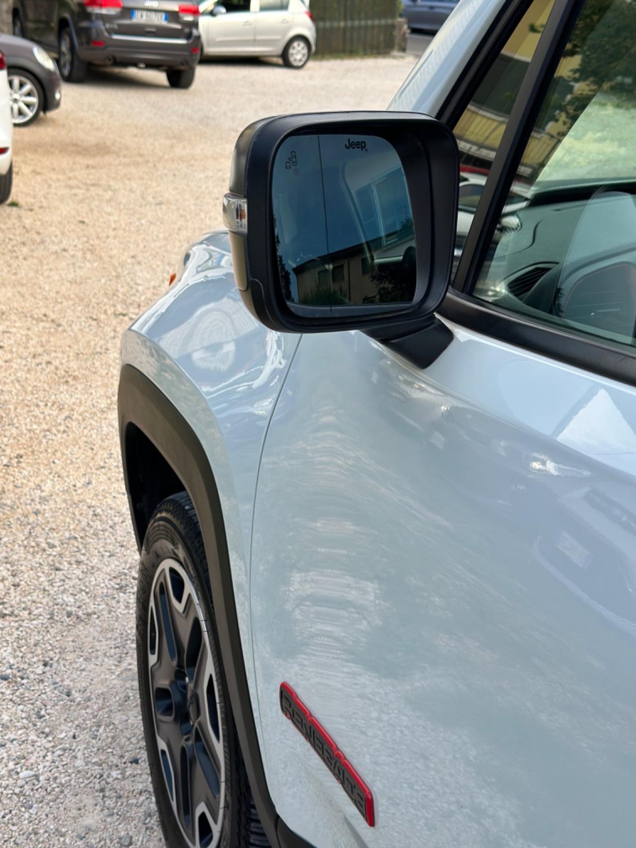 Jeep RENEGADE 2.0 MJT 4WD TRAILHAWK EU6B KMCERT