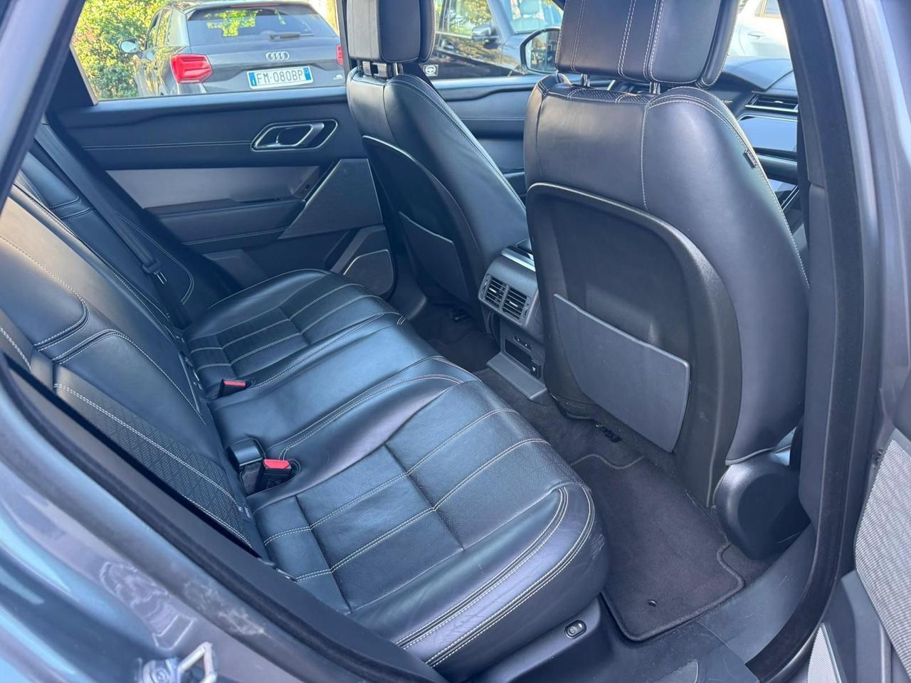 Land Rover Range Velar 3.0D V6 300 CV R-Dynamic HSE