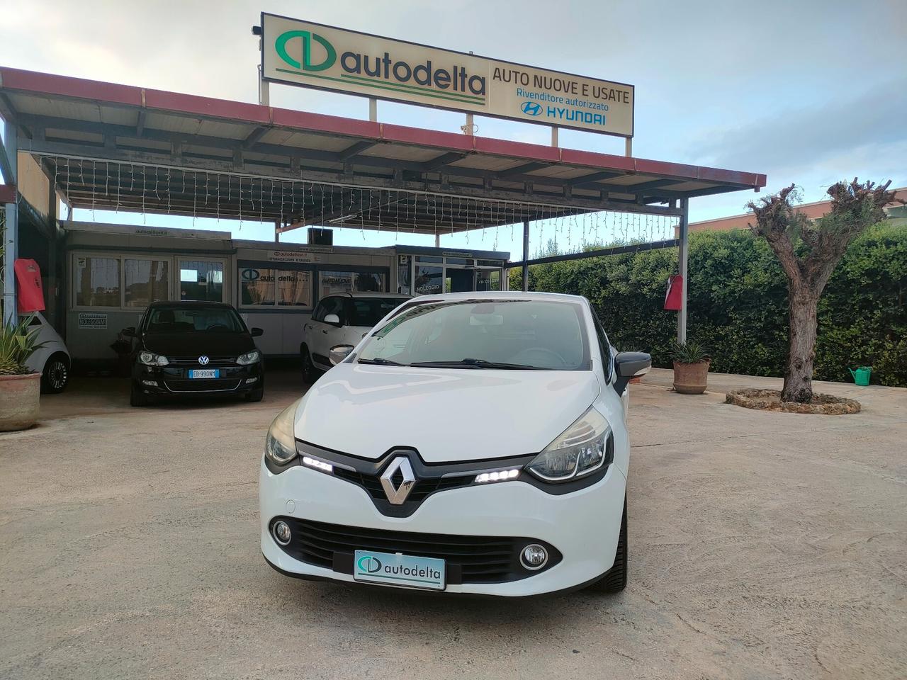 Renault Clio 1.2 75CV 5 porte Costume National Navy