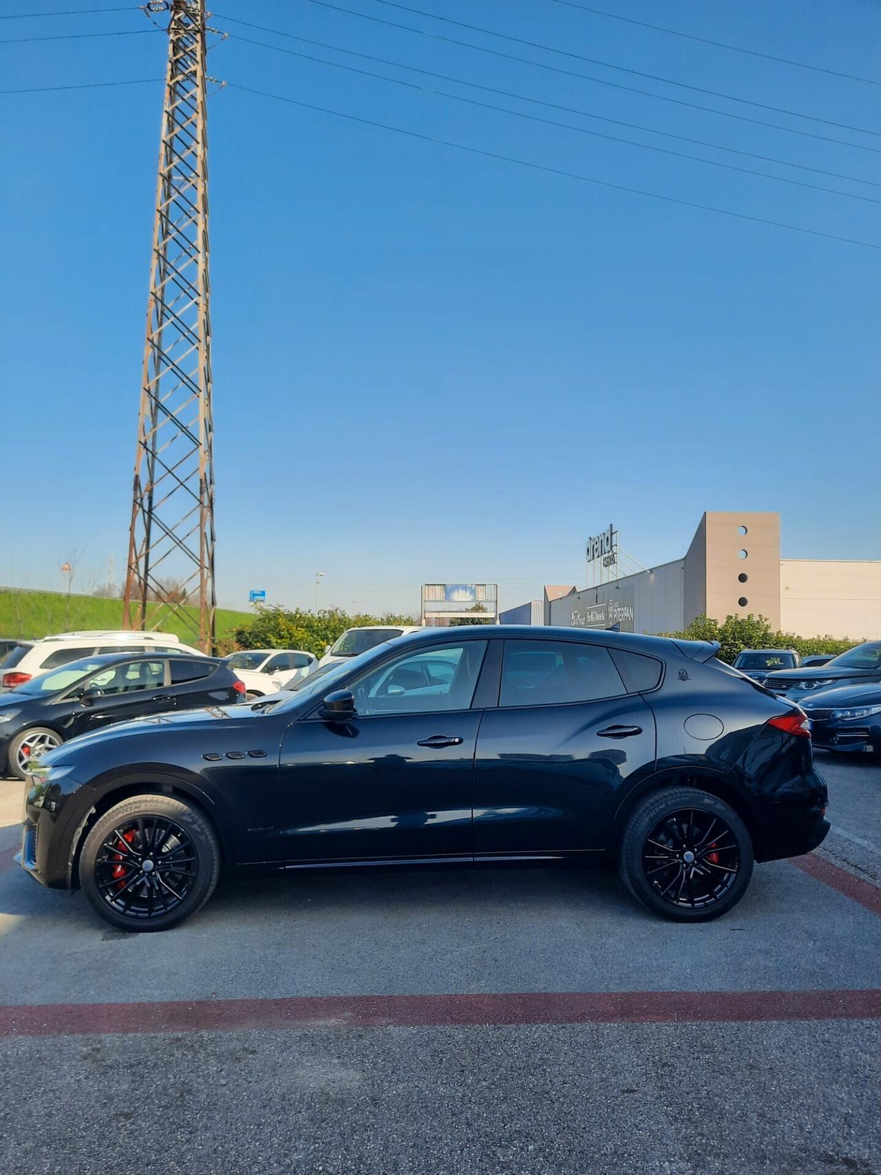 Maserati Levante V6 Diesel Q4 AWD Granlusso IVA DETRAIBILE