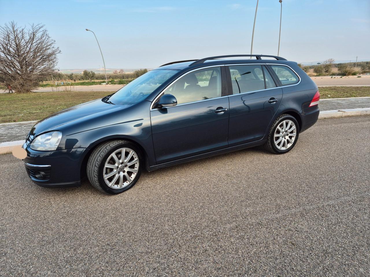Volkswagen Golf Var. 2.0 TDI DPF Sportline 08