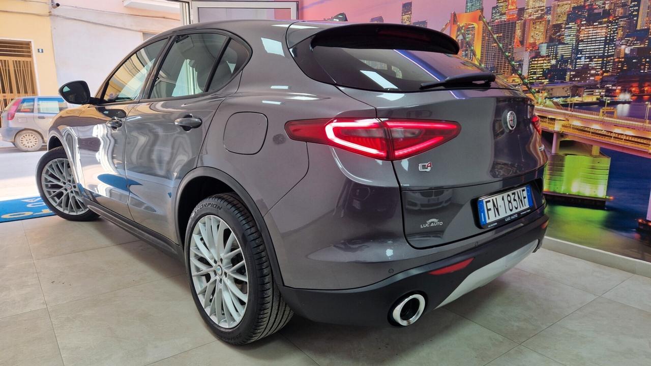 Alfa Romeo Stelvio 2.2 Turbodiesel 180 CV AT8 Q4 Executive