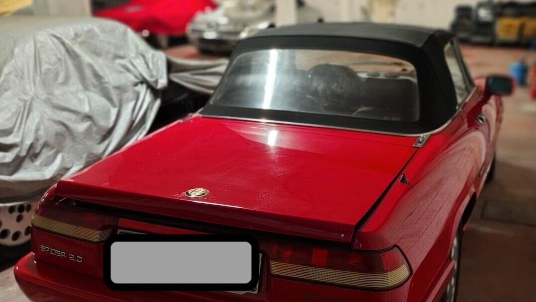 Alfa Romeo Spider 2.0i