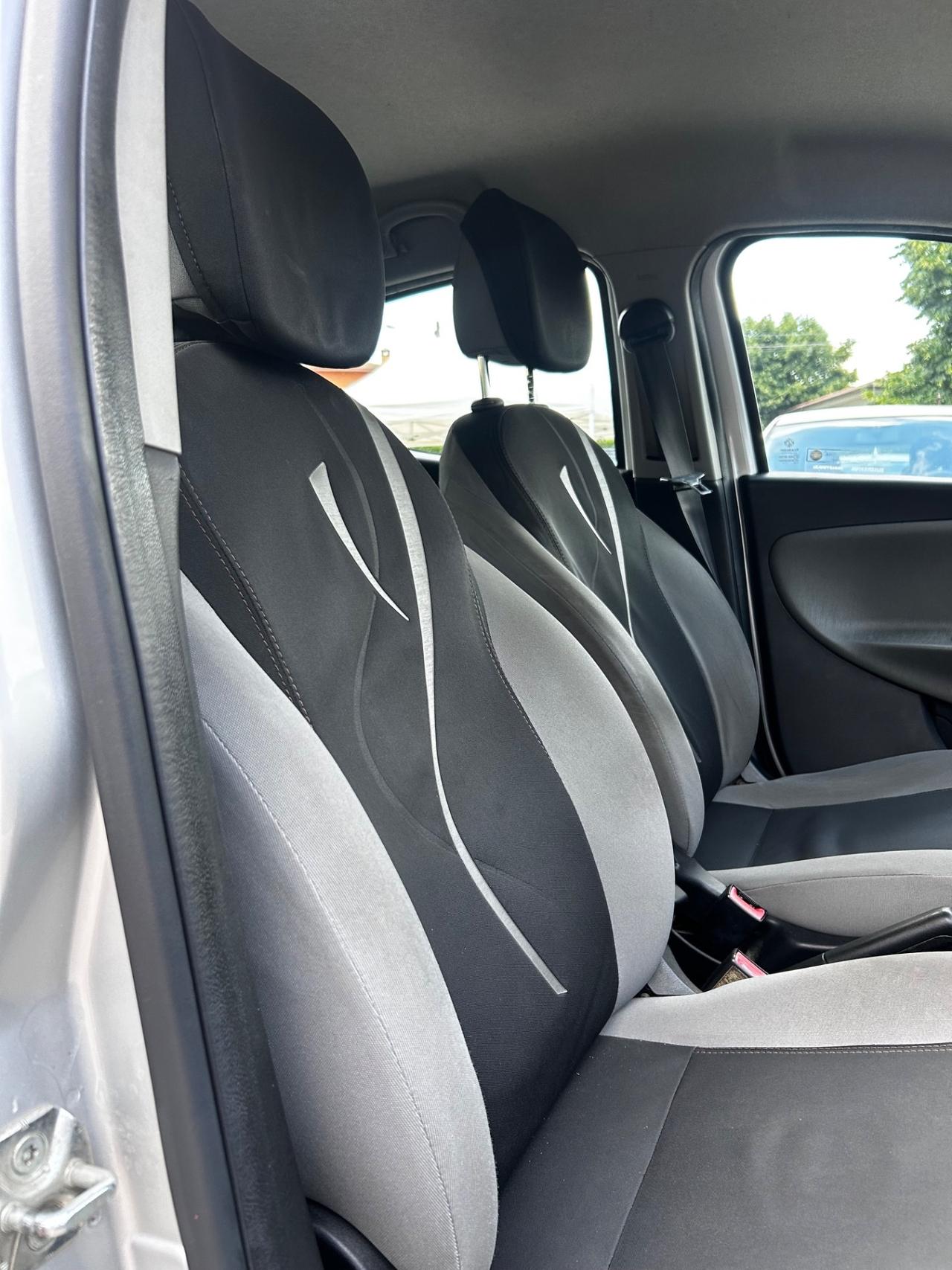 Lancia Ypsilon 1.2 69 CV 5 porte GPL Ecochic Silver