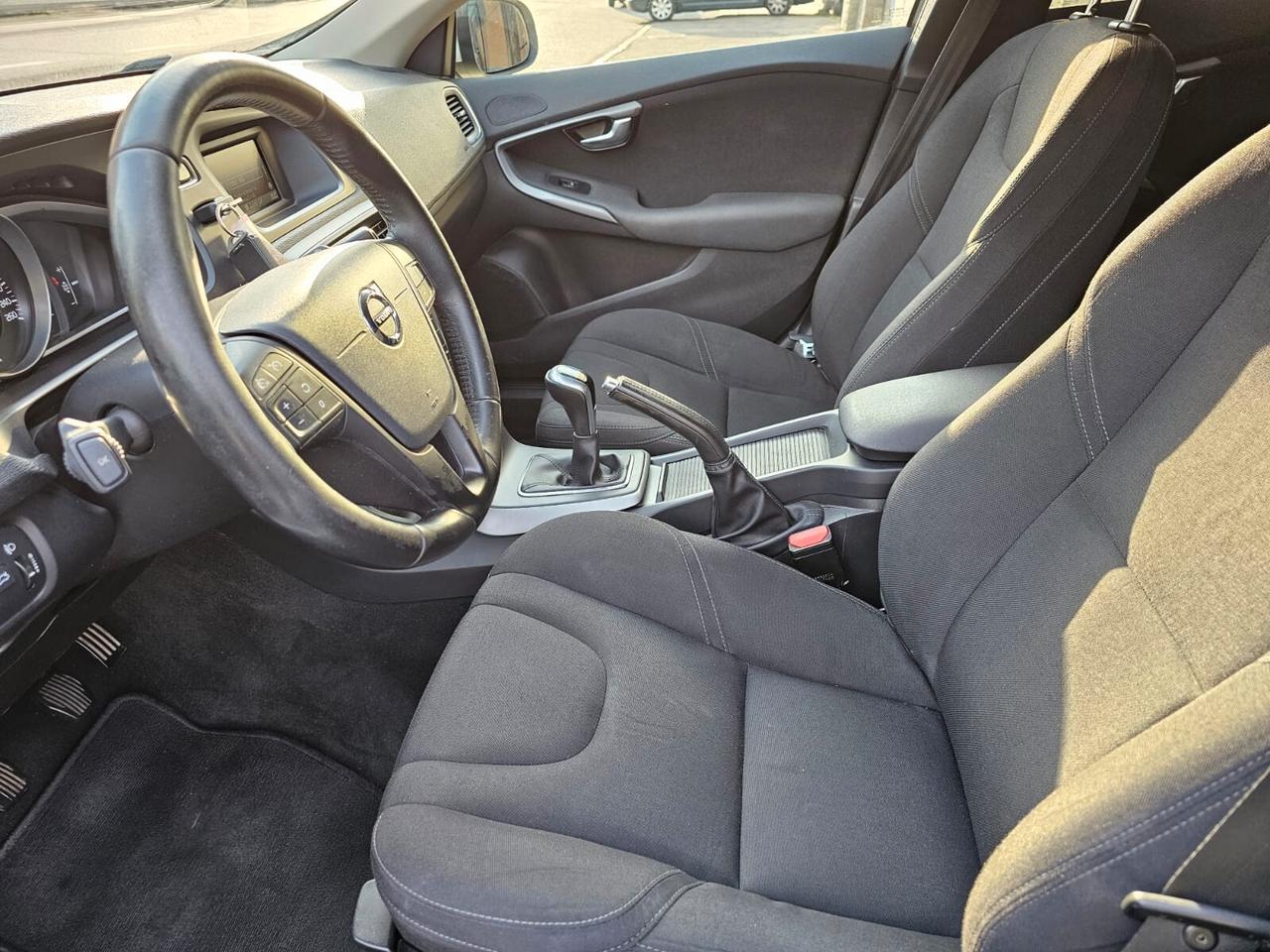 Volvo V40 2.0 D2 Kinetic*Clima*Cerchi*Euro6*Unipro*