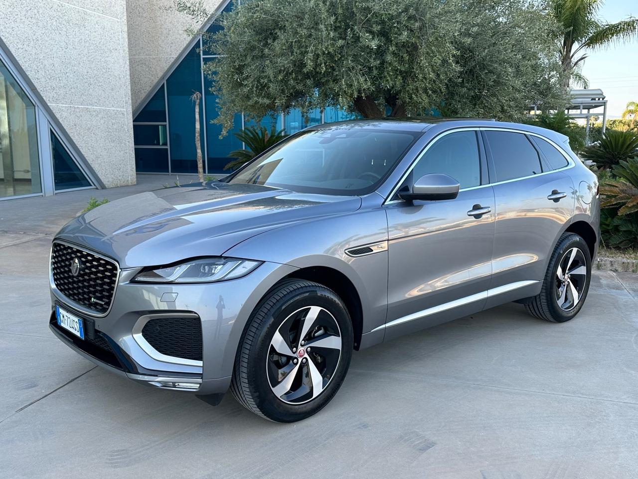 Jaguar F-Pace R-Dynamic S phev possibilità noleggio noscoring