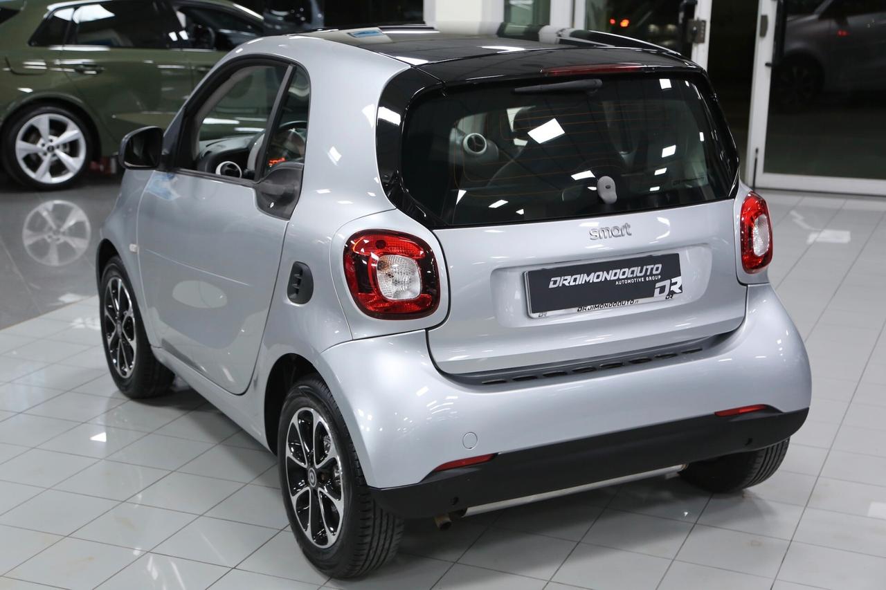 Smart fortwo 1.0 70 cv twinamic Passion