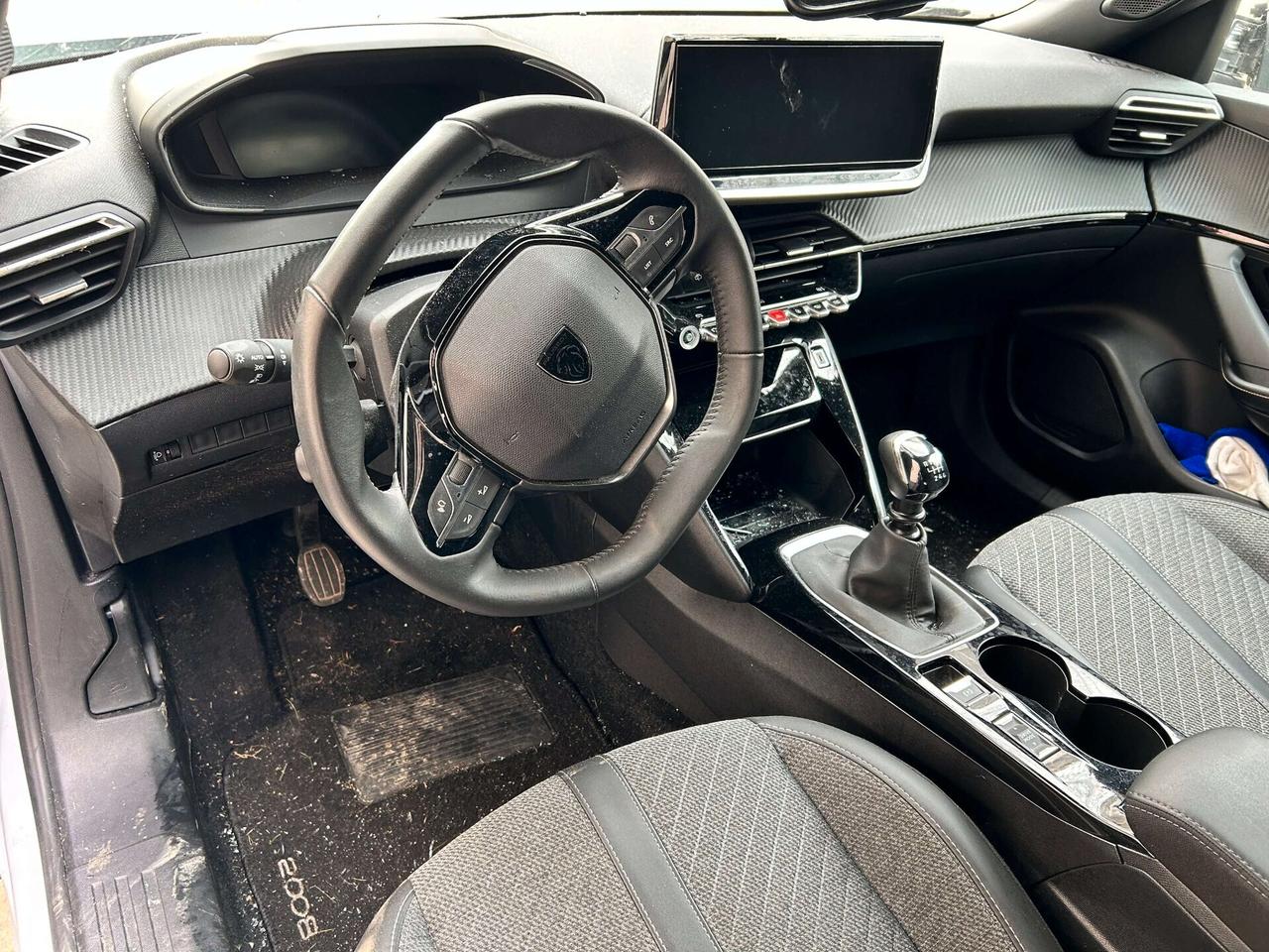 PEUGEOT 2008 1.2 Benzina 100CV - 2023 Incidentata