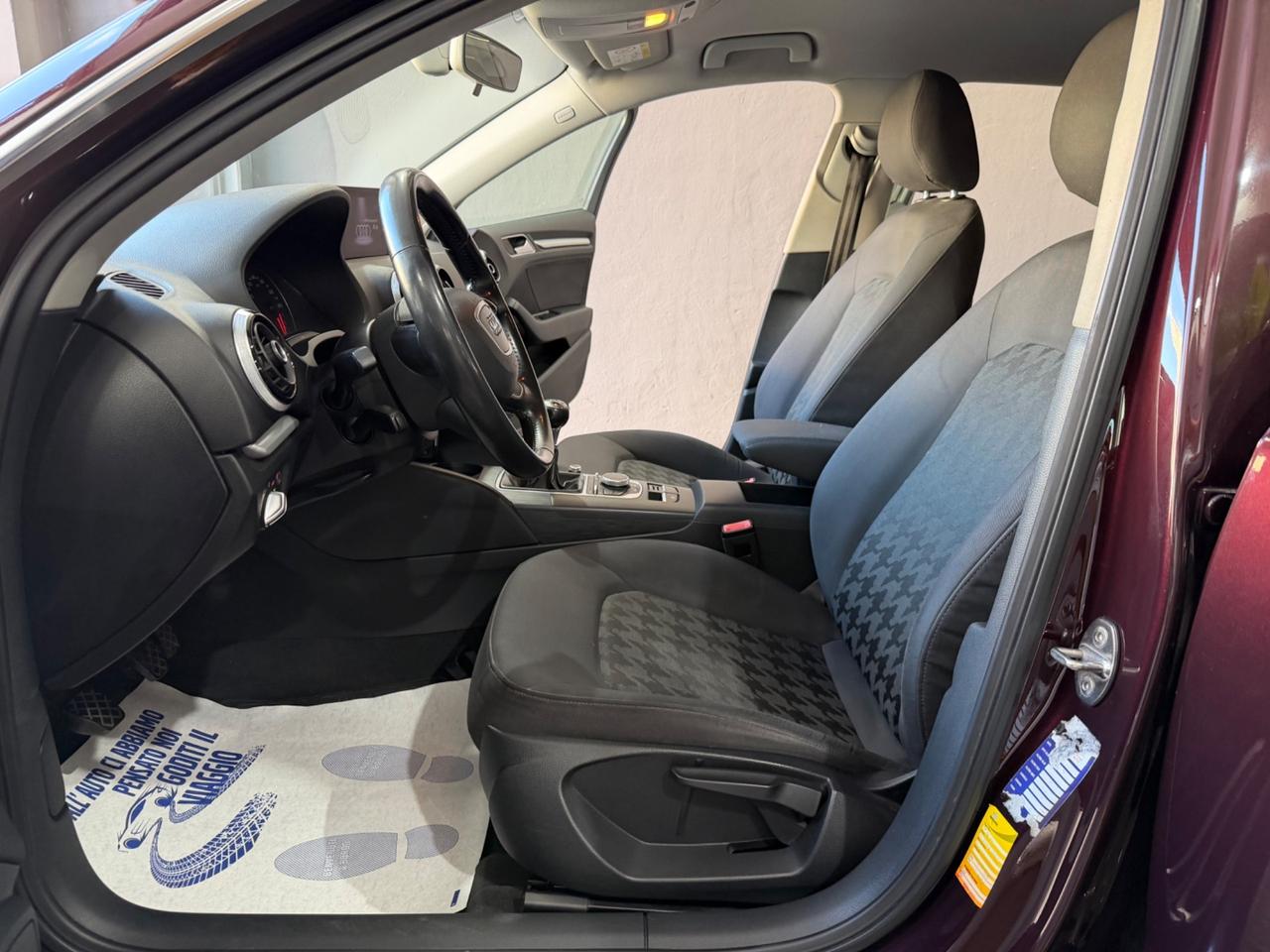 Audi A3 SPB 1.6 TDI CLEAN DIESEL YOUNG