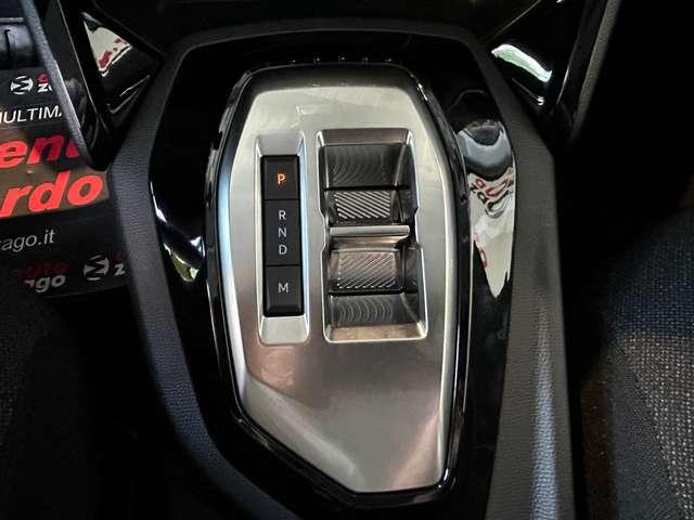 Peugeot 208 208 1.2 hybrid Style 110cv e-dcs 6