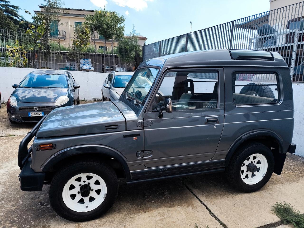 Suzuki SJ 413 SJ413 Berlina TA De Luxe