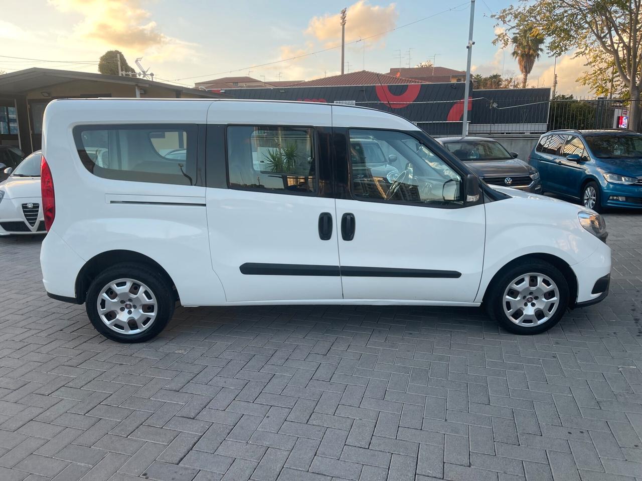 Fiat Doblò Maxi 5 posti 1.6 MJT 120CV Lounge