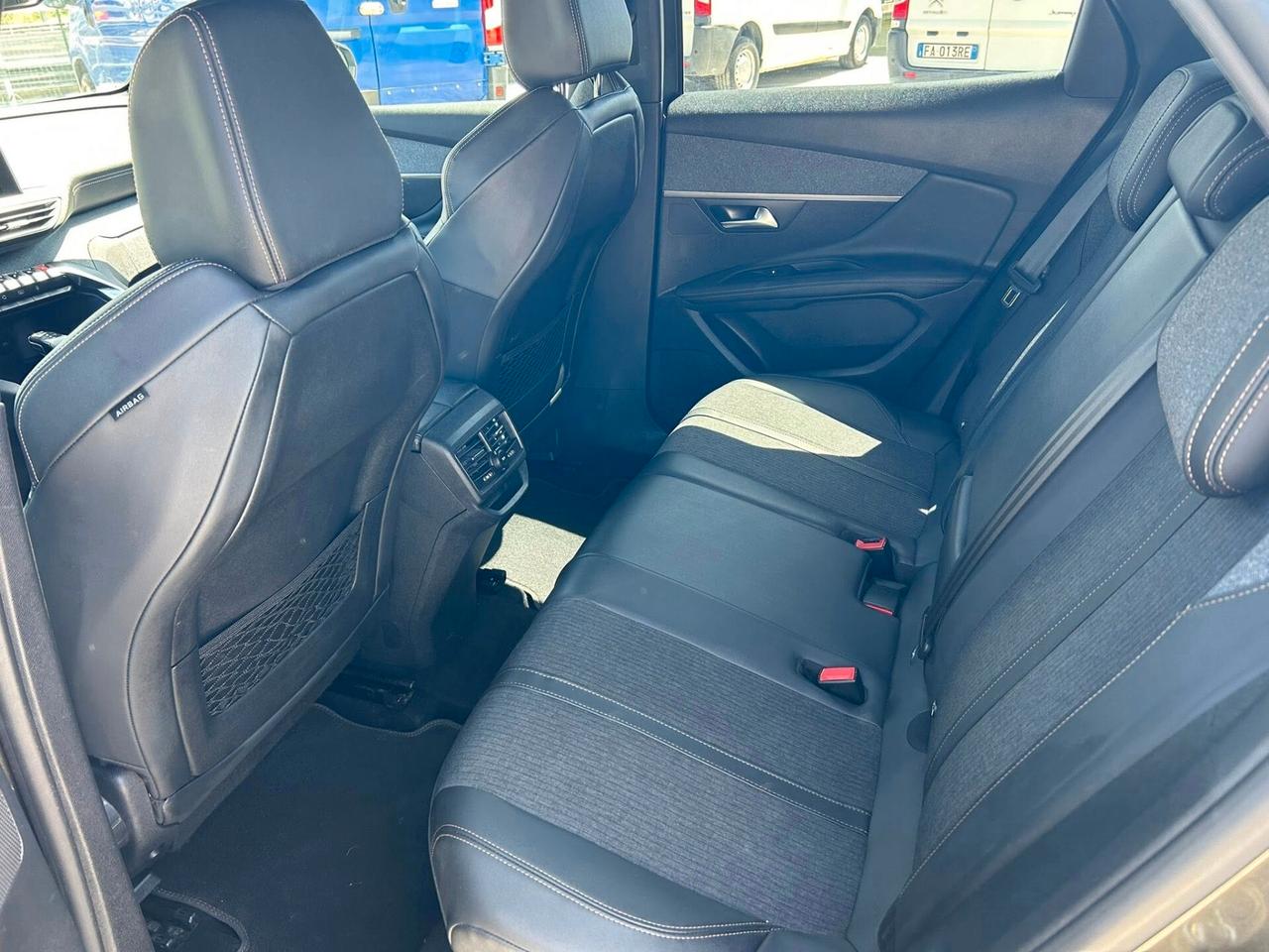 Peugeot 3008 1.5BlueHDi 130CV EAT8 GT Line