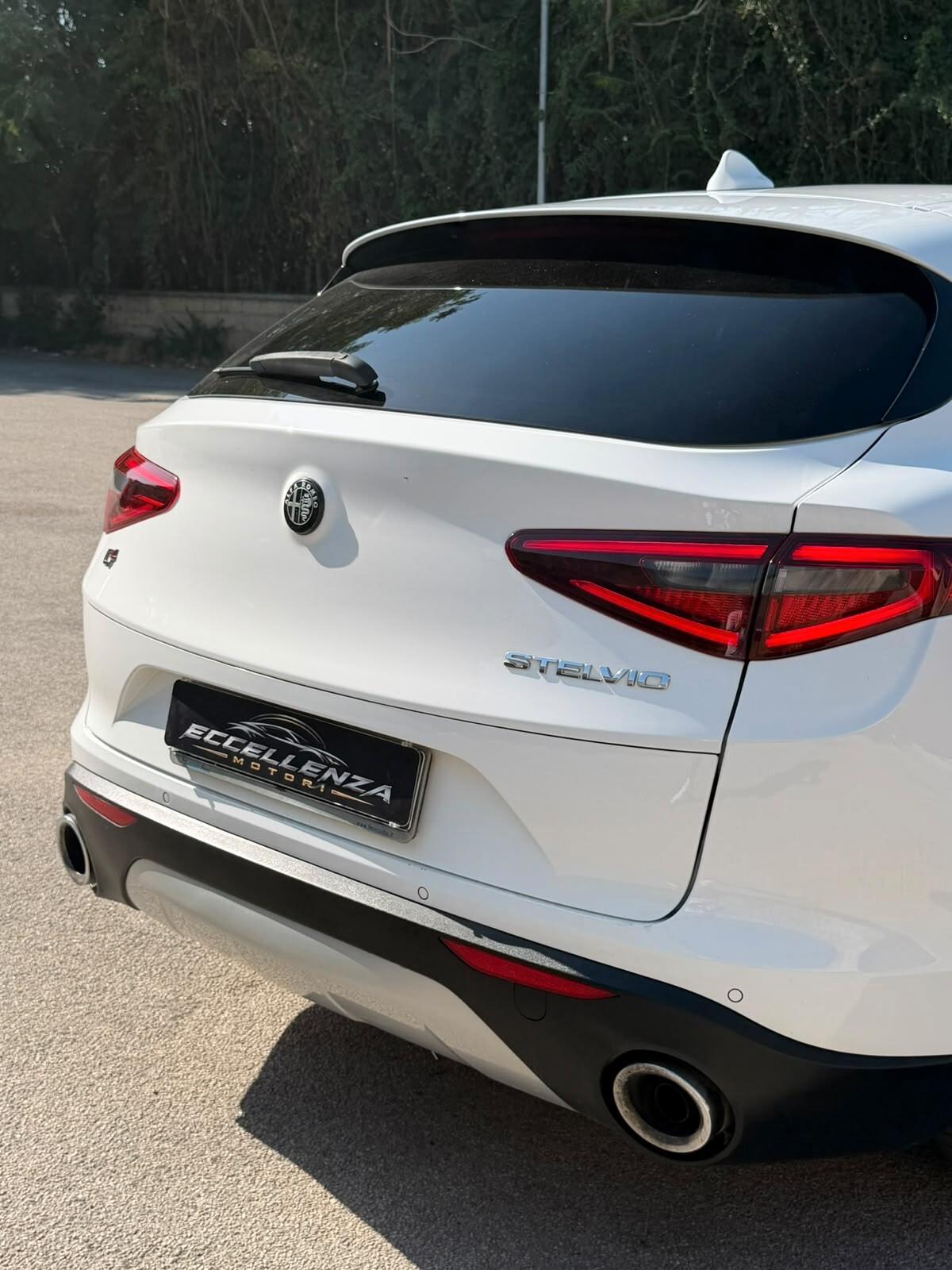 Alfa Romeo Stelvio 2.2 Turbodiesel 210 CV AT8 Q4 Business