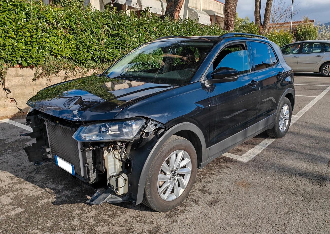 Volkswagen T-Cross SOLO 32.000KM incidentata