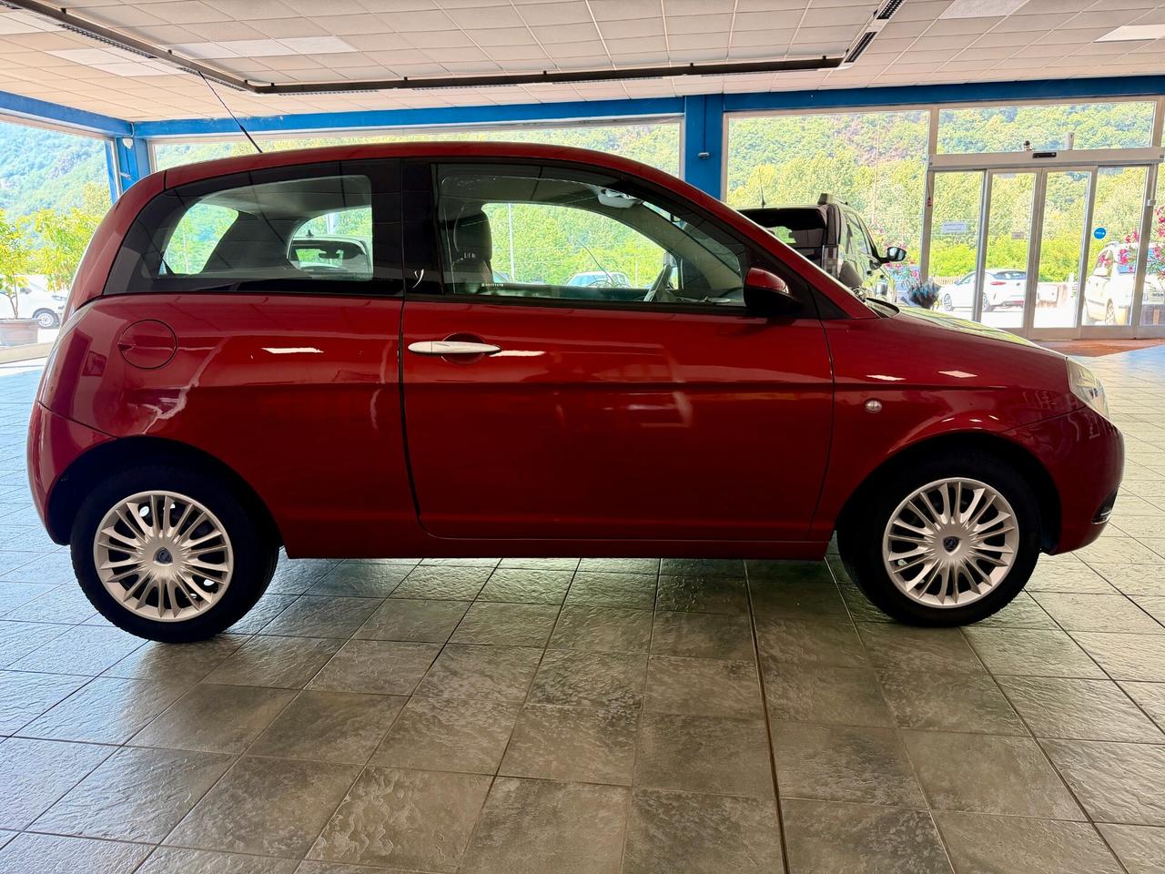 Lancia Ypsilon 1.3 MJT 75 CV Oro-CAMBIO AUTOMATICO-