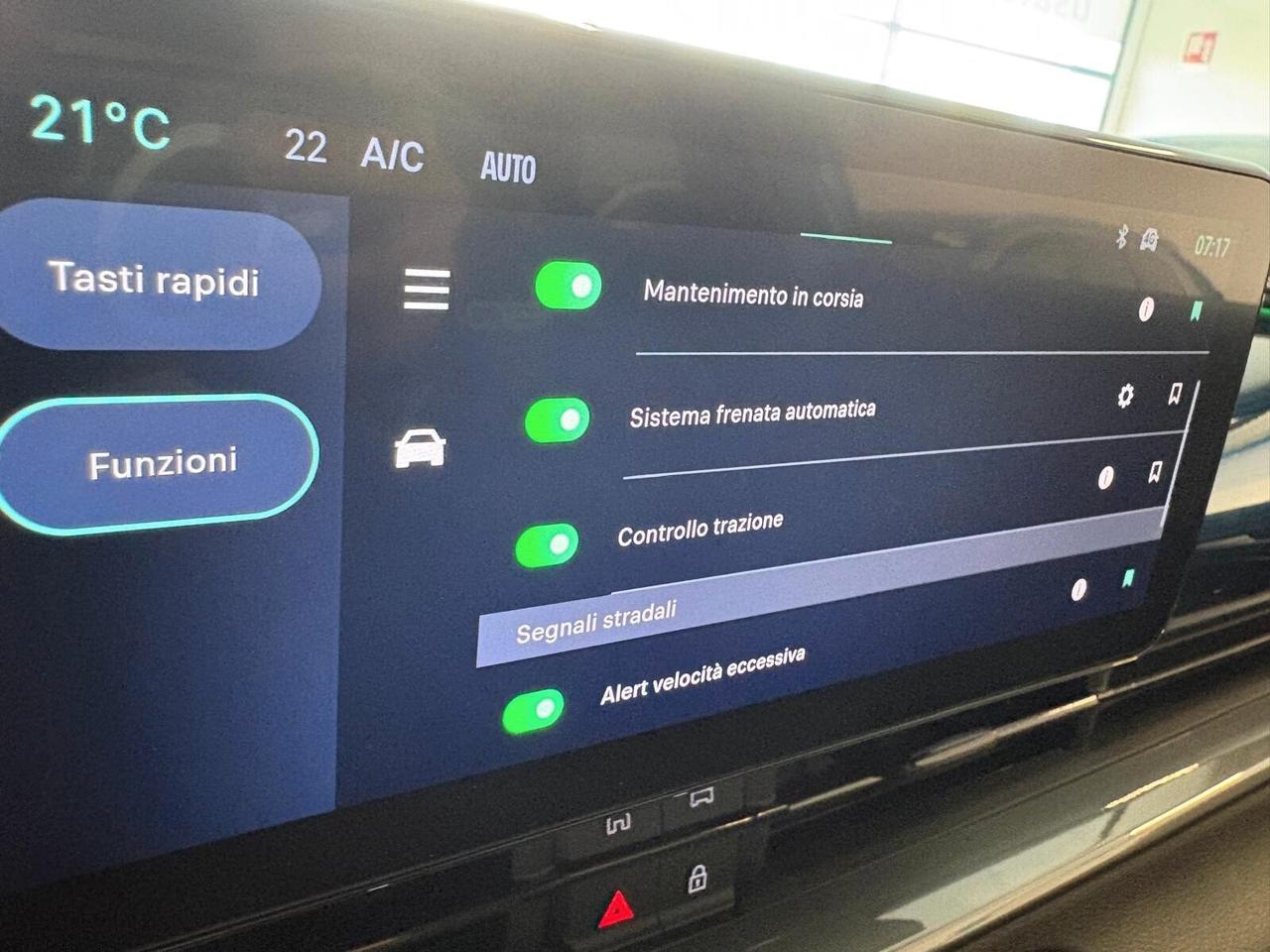 Fiat 600 POP BUSINESS Hybrid 145 CV DCT MHEV SPOTICAR
