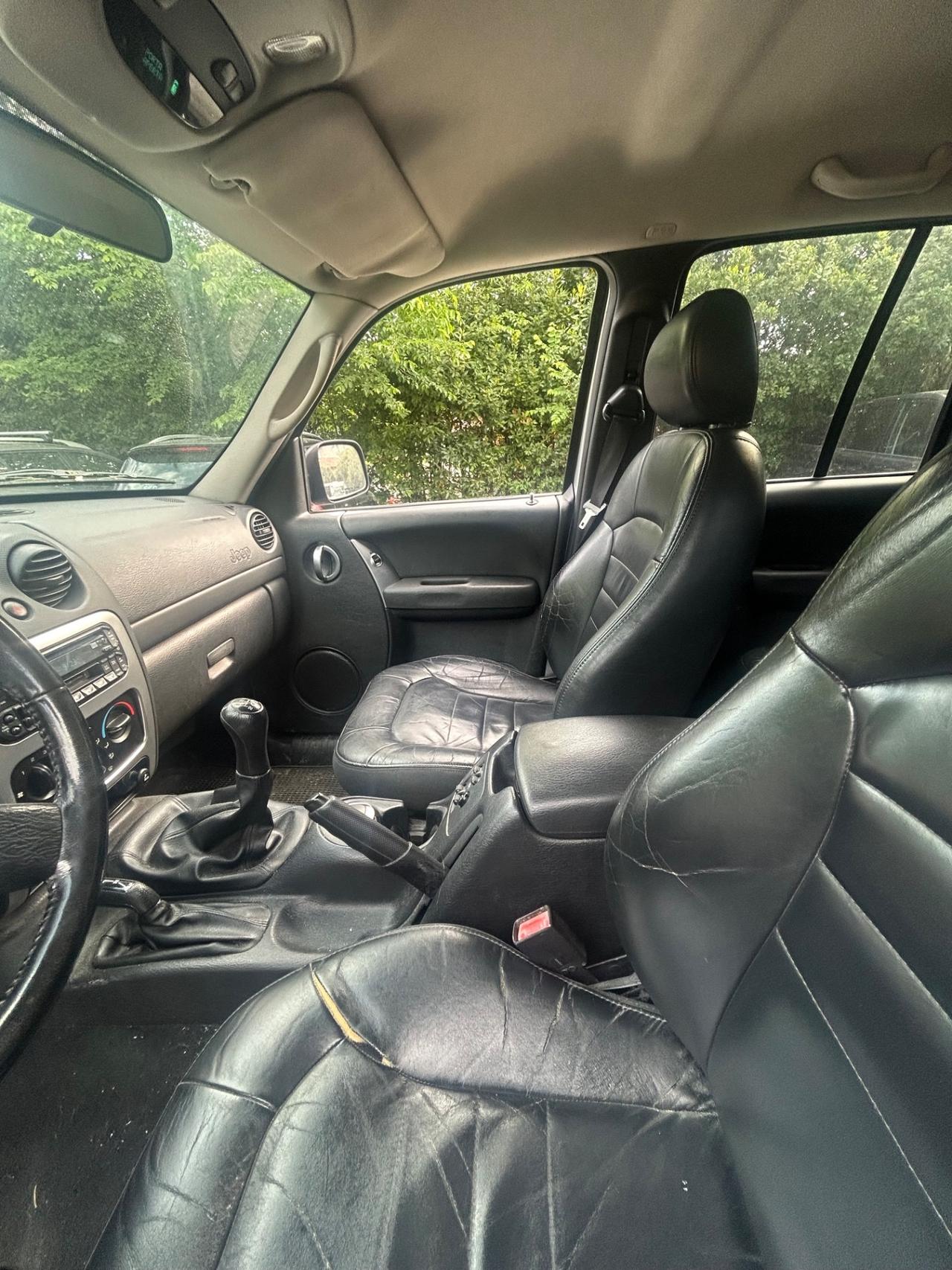 Jeep Cherokee 2.5 CRD Sport