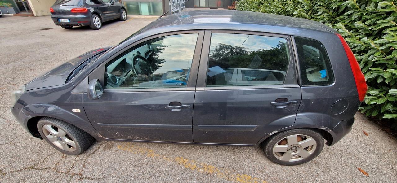 Ford Fiesta 1.4 TDCi 5p. Ghia per export