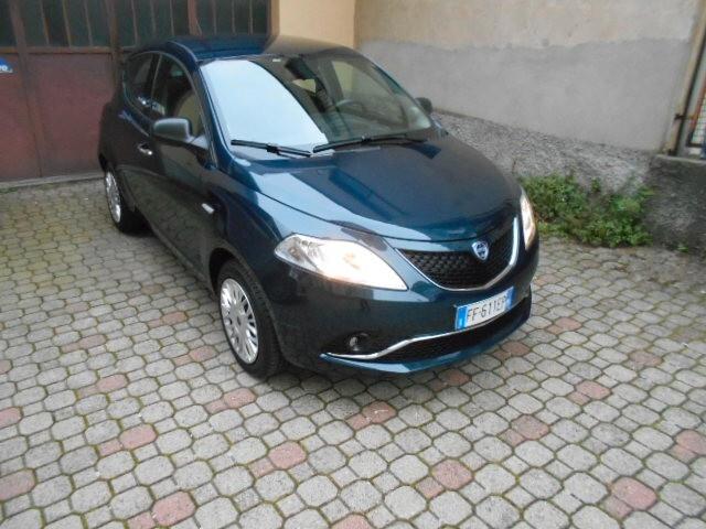 Lancia Ypsilon 1.2 69 CV 5 porte Silver