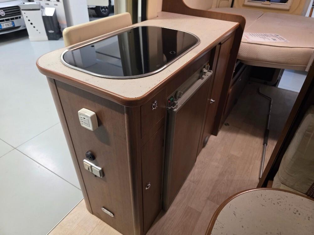 CAMPER VAN CHAUSSON TWIST 02S