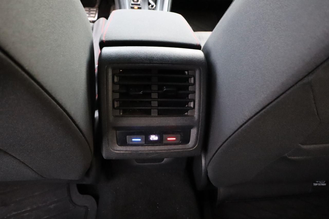 Volkswagen Golf 2.0cc TSI 245cv TCR DSG 5p. BMT GTI