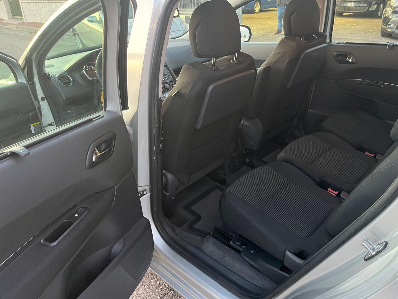 Peugeot 5008 2.0 HDi 150CV Tecno 7 posti