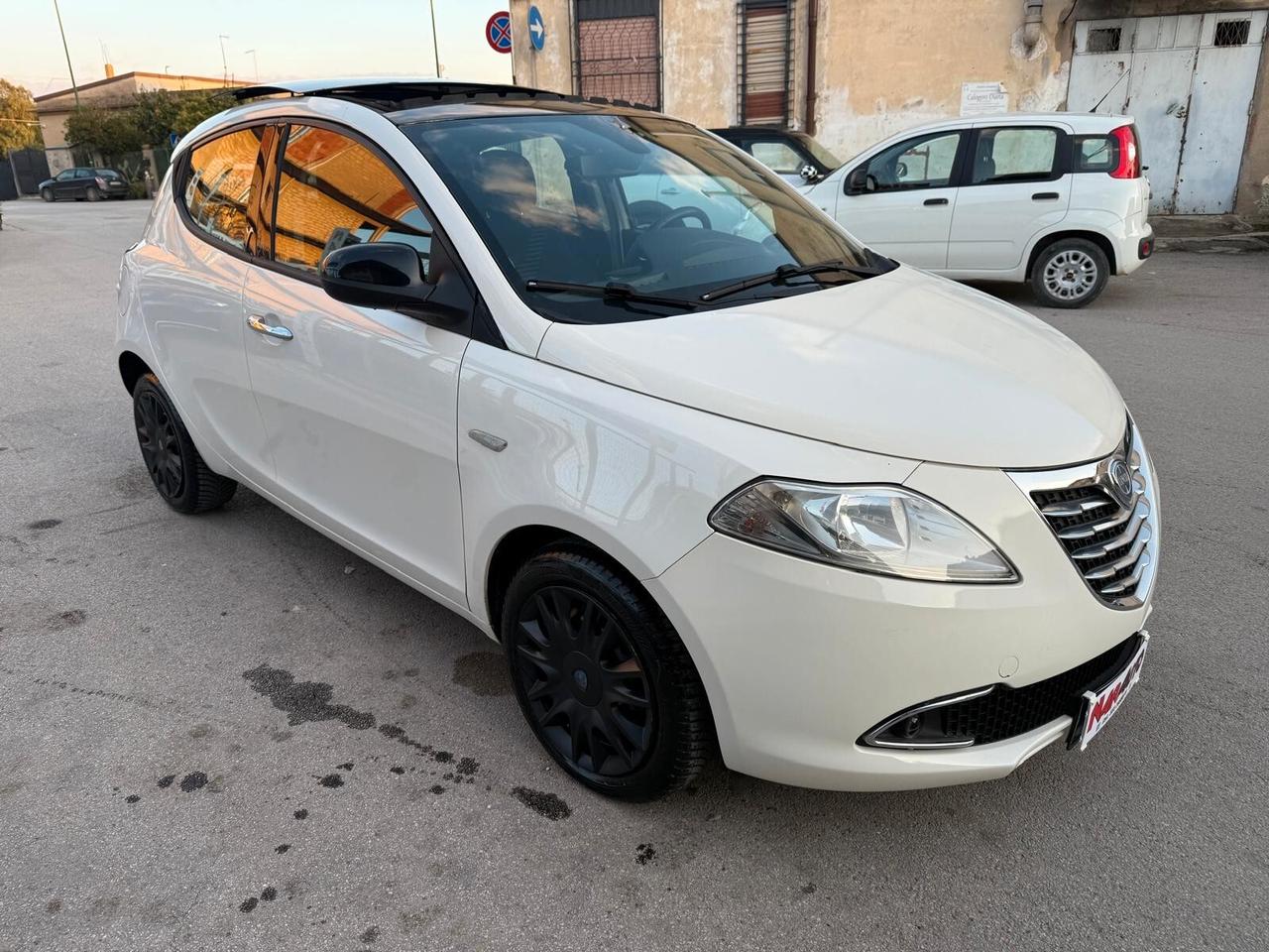 Lancia Ypsilon 1.3 MJT 16V 95 CV 5 porte S&S Platinum