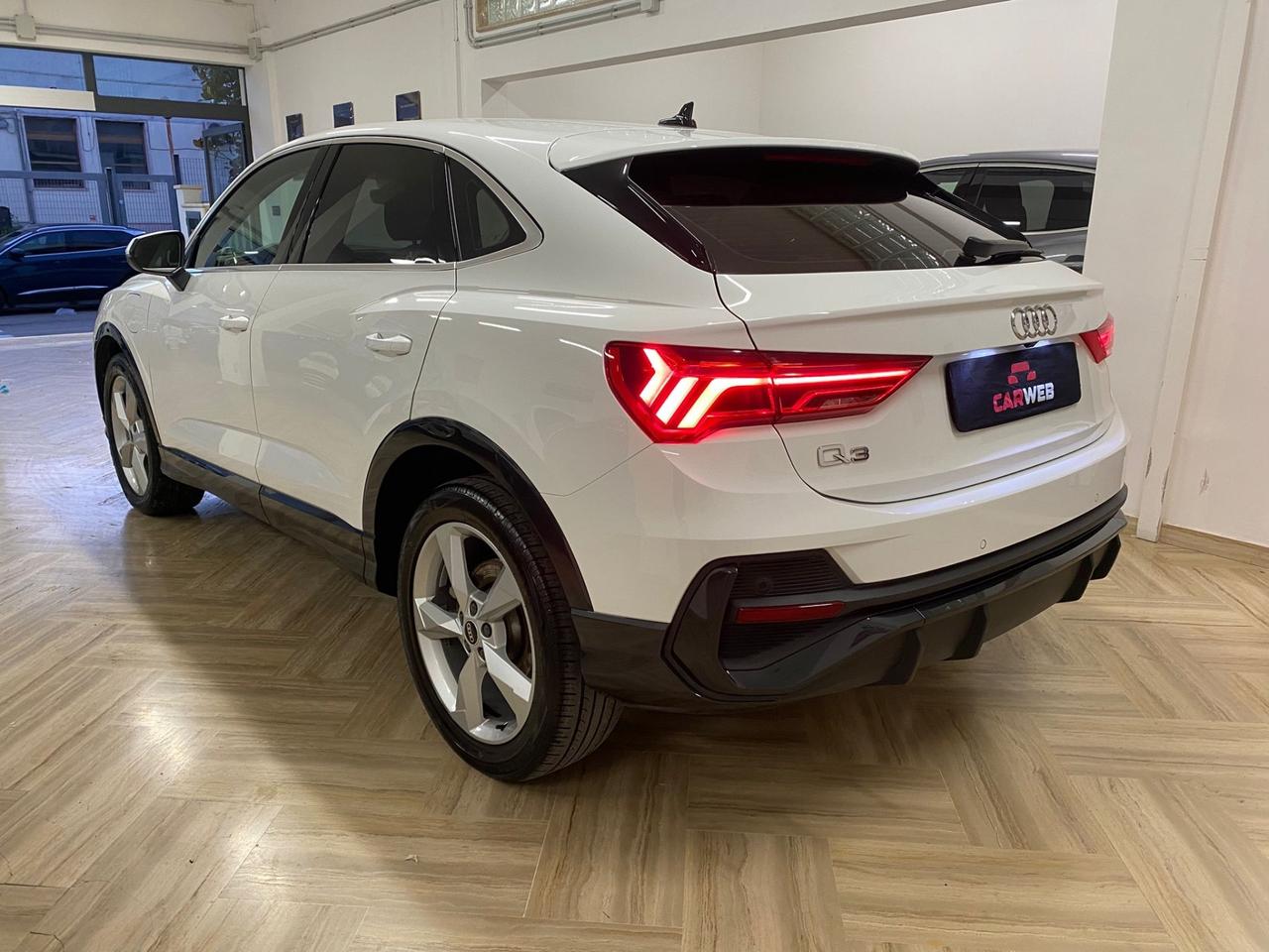 AUDI Q3 SPB 45 TFSI S-TRONIC NAVY LED Cam 2021